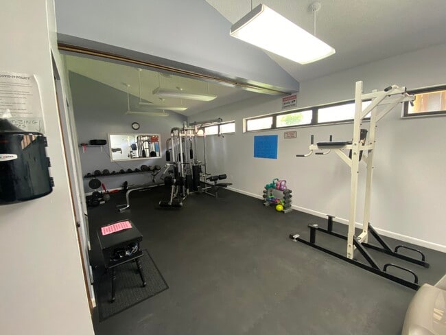 Building Photo - 6850 Royal Palm Blvd