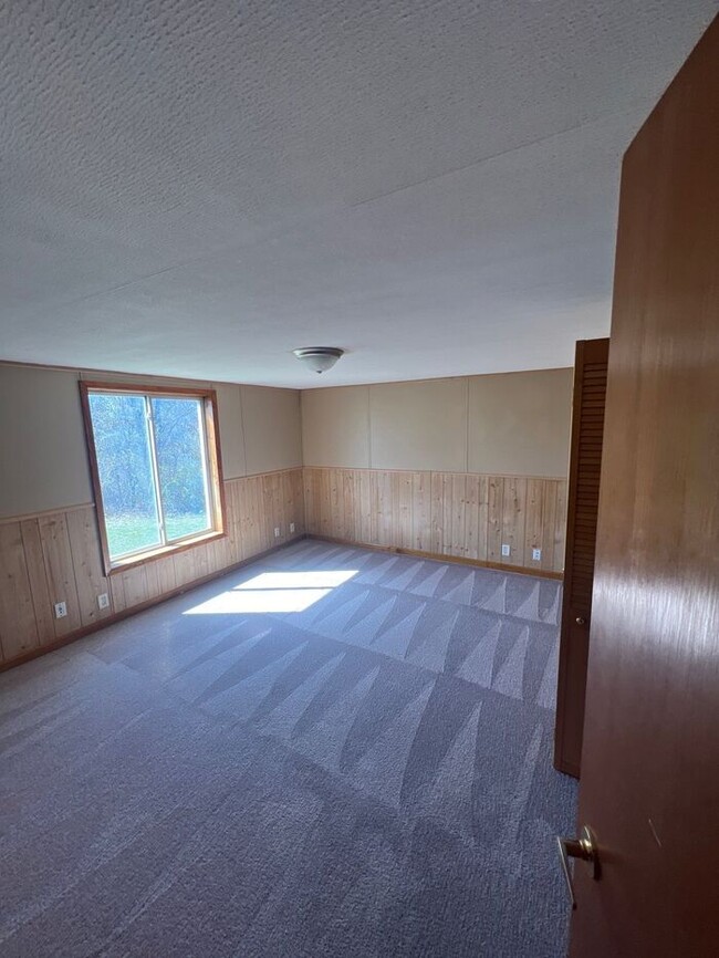 Building Photo - Mobile Home For Rent / Rent to Own