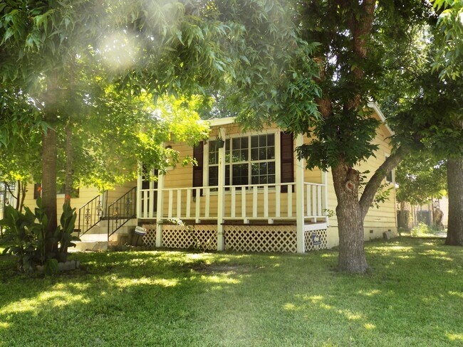 Building Photo - 636 W Norwood Ct