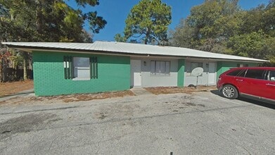 Building Photo - Nice and Cozy 2 Bed/1 Bath Apartment