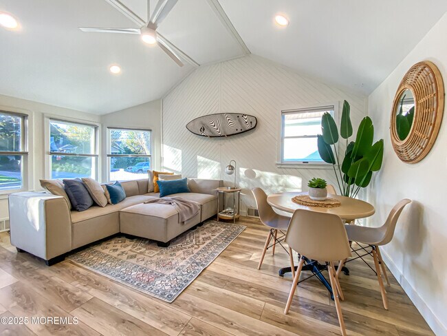 Building Photo - 110 Curtis Pl