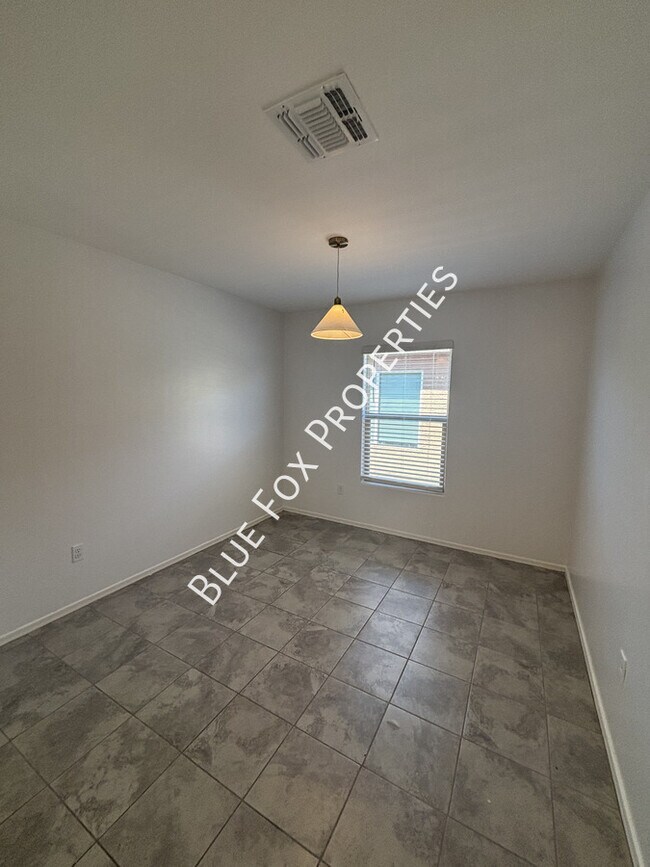 Building Photo - 98 E Mnr Vw Rd