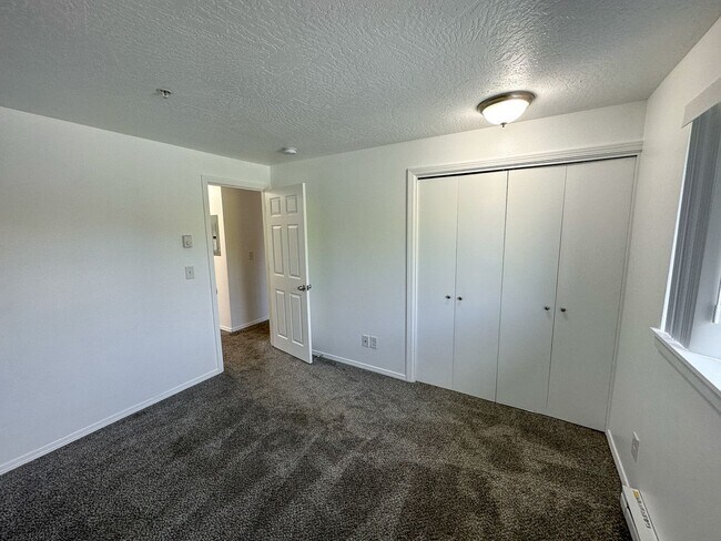 Building Photo - 3446-3462-3462 Hadley St NE