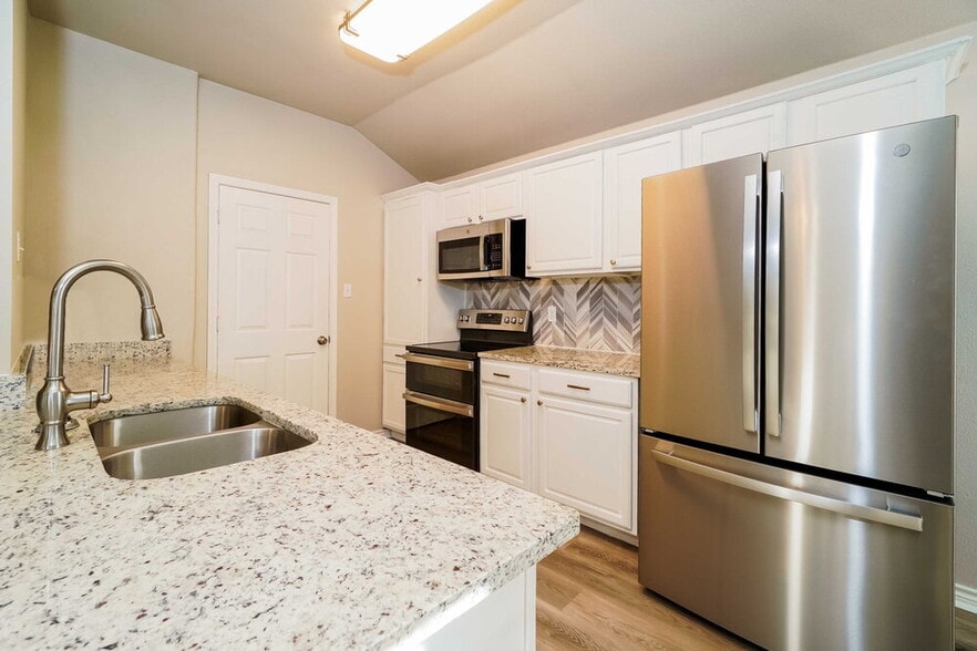 Building Photo - 3605 Candlebrook Ln