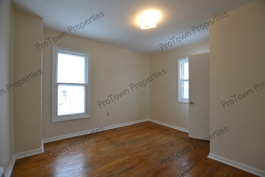 Building Photo - 807 Glenwood Ave