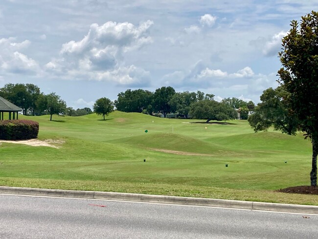Building Photo - The Fairways Golf Course Home