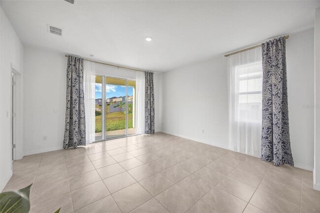 Building Photo - 2555 Bending Bonsai Dr