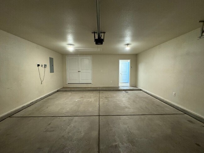 Building Photo - Available House in Windstone