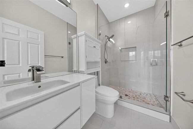 Building Photo - 3095 Grandiflora Dr