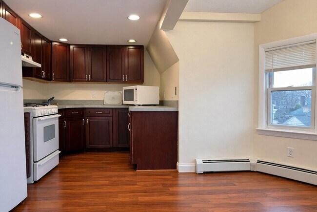 Building Photo - 55 Clarendon St