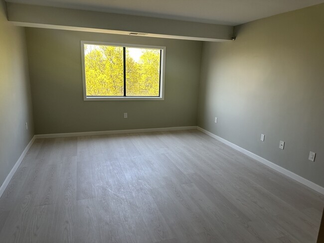 Building Photo - 2500 Mystic Valley Pkwy