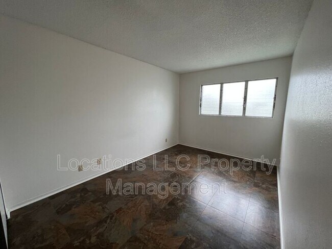 Building Photo - 46-267-267 Kahuhipa St