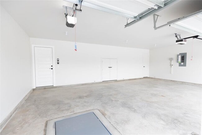 Building Photo - 12309 Samara Dr