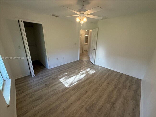 Building Photo - 3262 SW Cohutta St