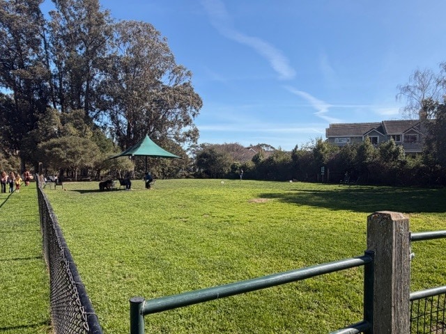 Frederick Street Dog Park - 147 Southampton Ln