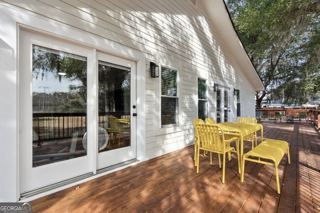 Building Photo - 208 Bishop Cir