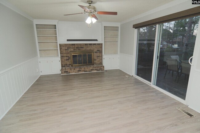 Building Photo - 123 Valley Springs Rd