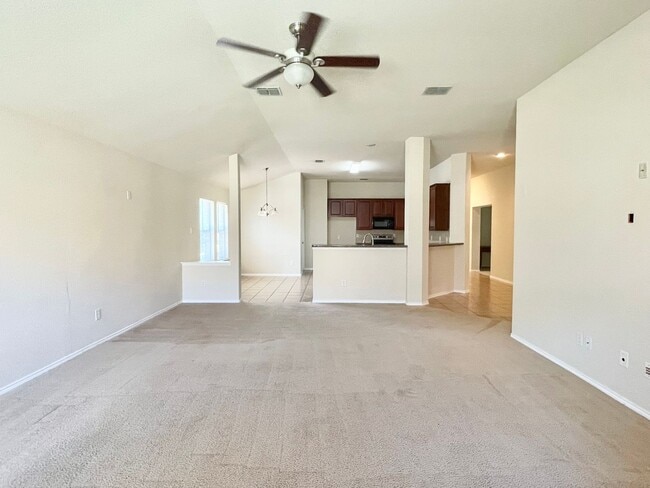 Building Photo - 4 Bedroom 1 story Duncanville ISD