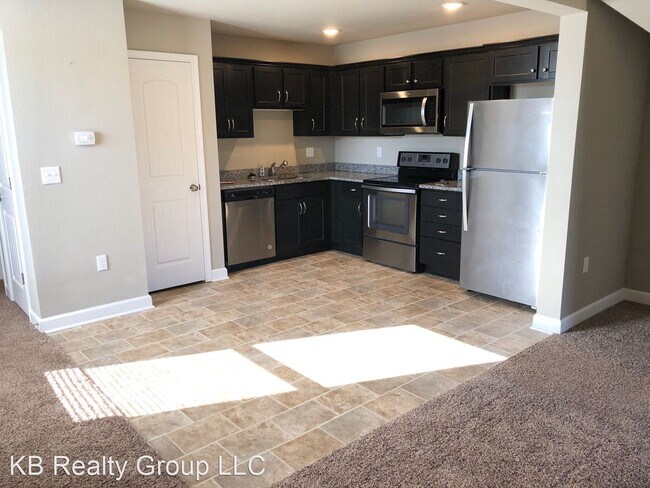 Building Photo - 3 br, 2.5 bath House - 537 Emily Lane