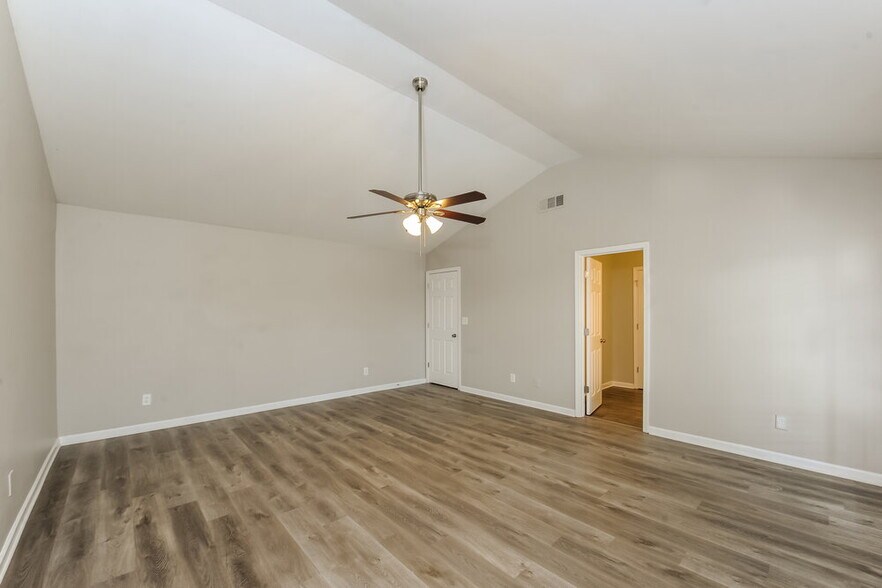 Building Photo - 202 Oconee Way