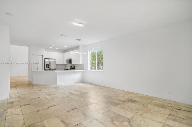 Building Photo - 1126 Golden Cane Dr