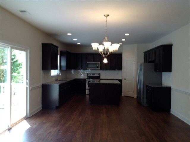Building Photo - 1007 Monitor Court SW