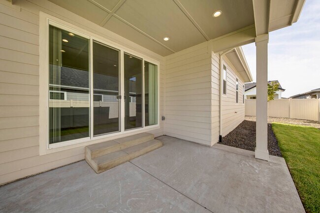 Building Photo - 2699 N Lithodora Ave