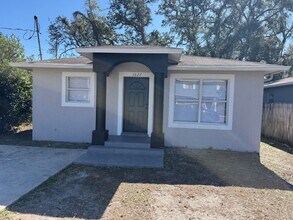 Building Photo - 3 Bed 2 Bath Home in Tampa!