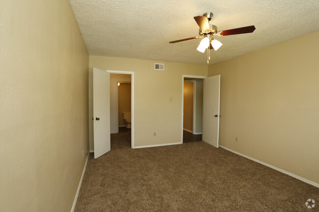 Biloxi Shores Apartments - Biloxi, MS | Apartment Finder