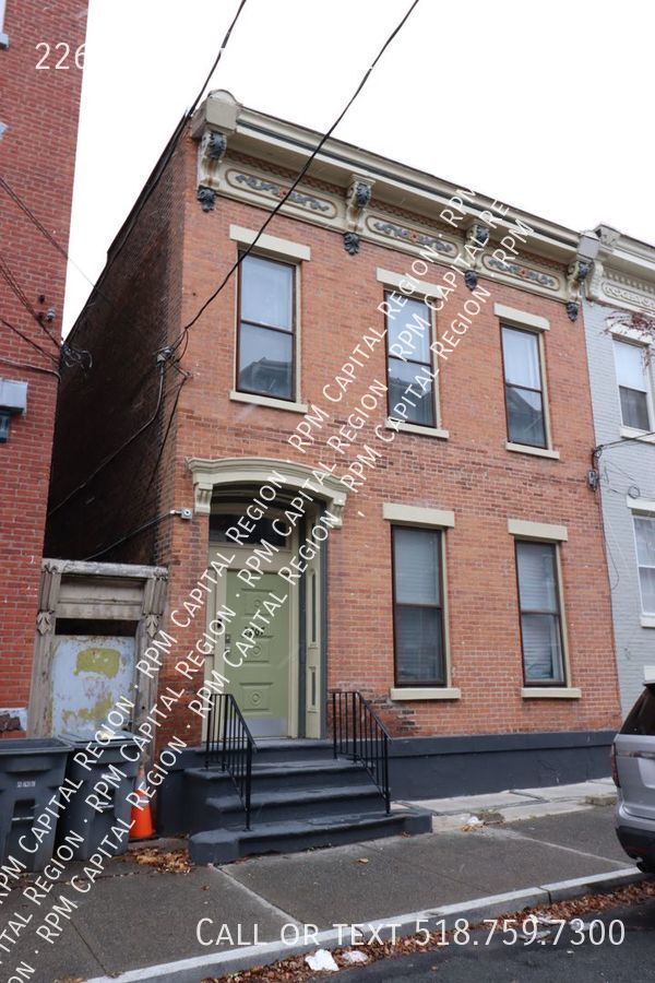 Primary Photo - 2267 Old 6th Ave