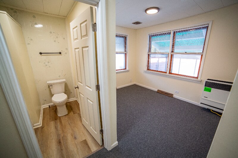 Building Photo - 2336 W 122nd St