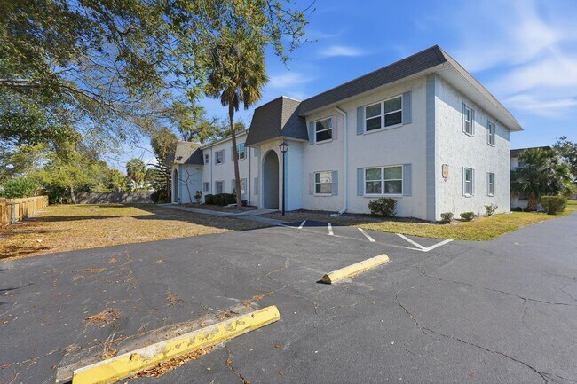 Building Photo - 337 S McMullen Booth Rd