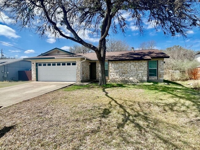 Building Photo - A Perfect Home, In A Perfect Location!