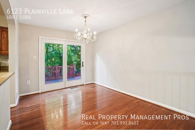 Building Photo - 6123 Plainville Ln