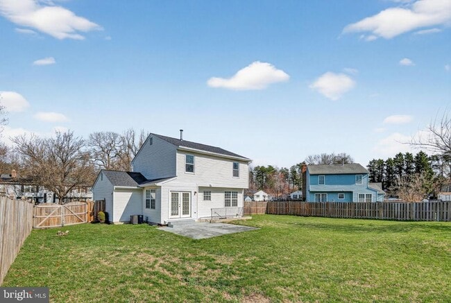 Building Photo - 8813 Francesca Dr