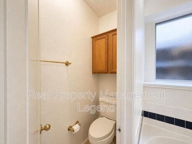 Building Photo - 9518 Prestmont Pl