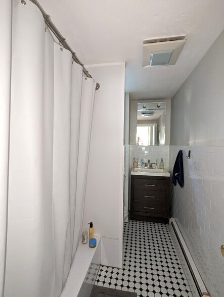 Building Photo - 28 Fairmount Ave