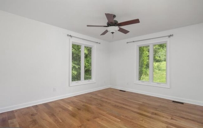 Primary Bedroom - 7432 Clifton Rd