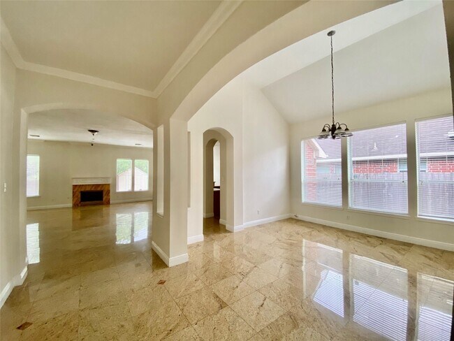 Building Photo - 10323 Stanbrook Dr