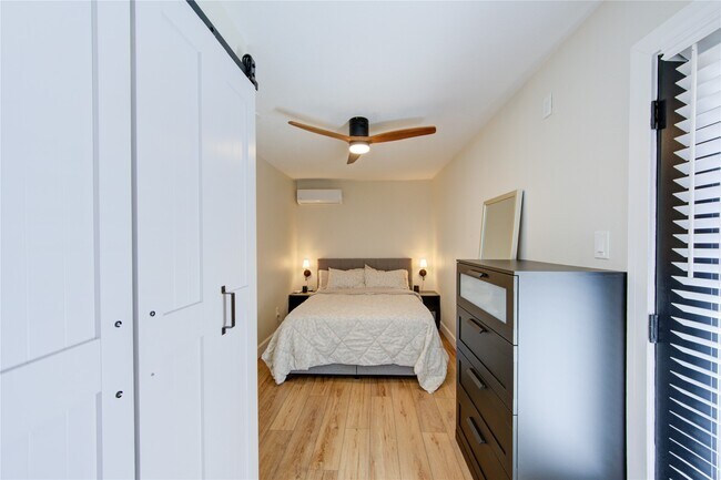 Building Photo - 3201 Westridge St