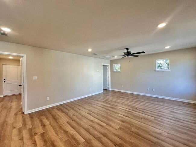Building Photo - Available Now! Stunning 1 Bedroom 1 Bath New Construction Single Family House!