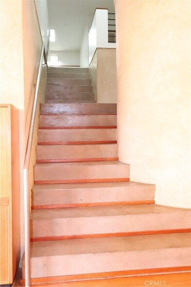 Building Photo - 703 Luton Dr