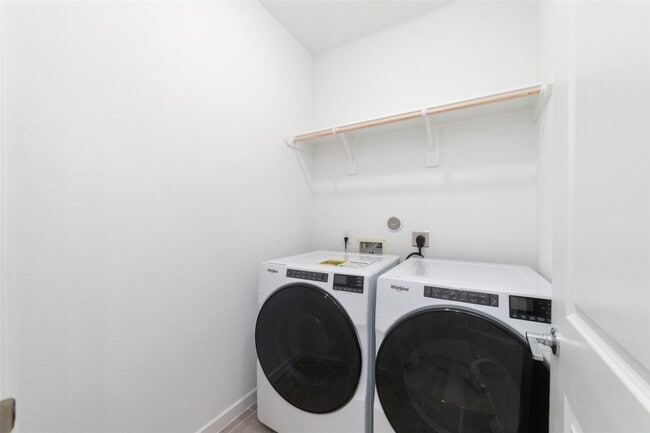 Building Photo - 7227 Cedar Hbr Ct