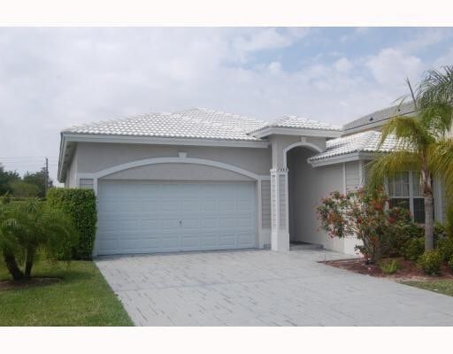 Building Photo - 7953 NW 70th Ave