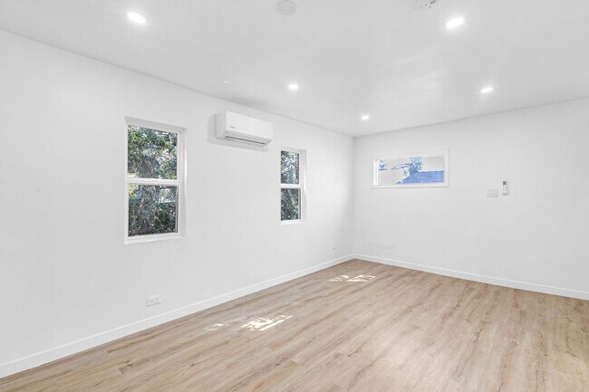 Building Photo - 4021 Griffin Ave