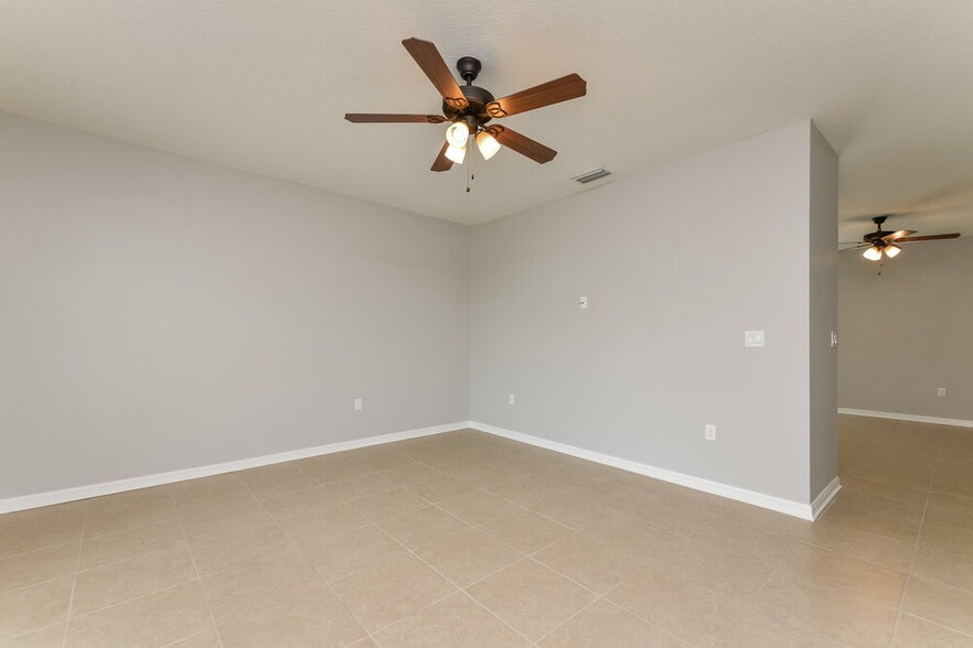 Building Photo - 3309 13th St E