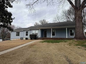 Building Photo - 1006 Wood Cir