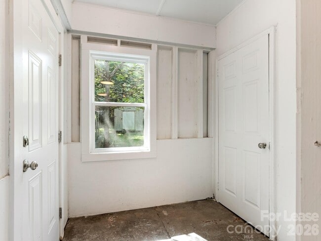 Building Photo - 2909 Southwest Blvd