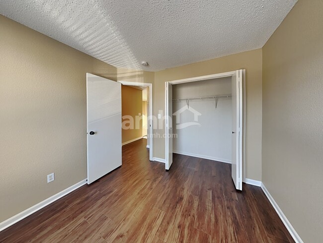 Building Photo - 2624 Santaro Ct