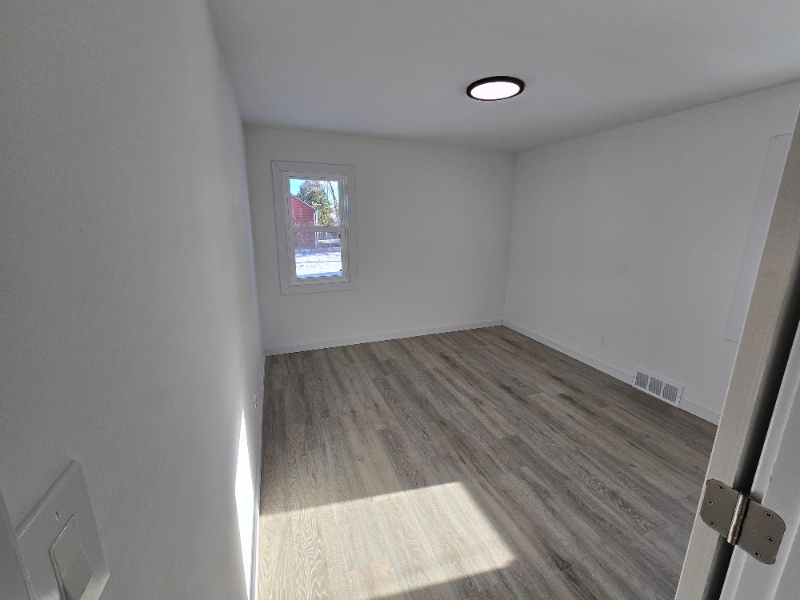 Building Photo - 20628 Alger St